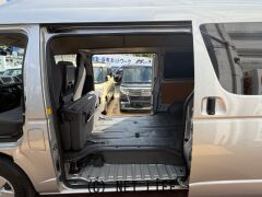 トヨタ ハイエースバン