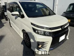 トヨタ ヴォクシー