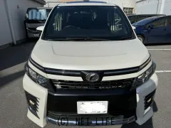 トヨタ ヴォクシー