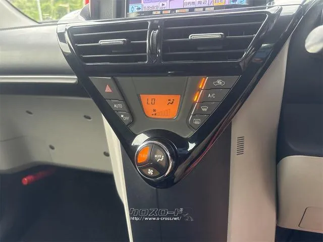 『TOTAL CAR SHOP FEEL』は買取満足度に自信あり!!出張査定も随時受付中です!! ☆★☆詳細は『FEEL』の元気なスタッフまで →0078-6042-5806☆★ トヨタ iQ