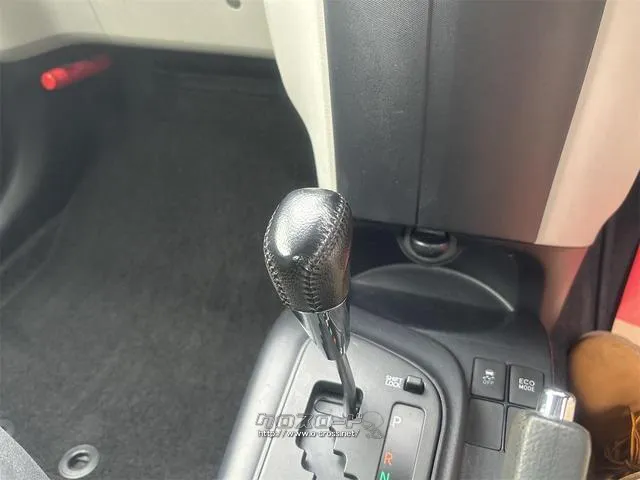 『TOTAL CAR SHOP FEEL』は、良質な買取車が続々入荷中!掲載以外にもありますので、ぜひ一度覗いてみて下さい!☆詳細は『FEEL』の元気なスタッフまで→0078-6042-5806☆ トヨタ iQ