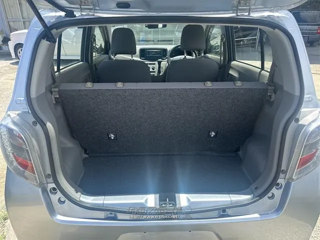 ダイハツ ミライース