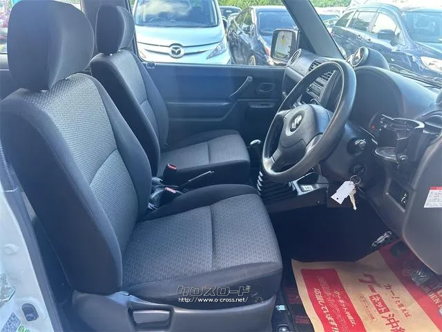 『TOTAL CAR SHOP FEEL』は、納車前にしっかり点検・整備!オイルやエレメント等も交換後、納車します!! ☆★☆詳細は『FEEL』の元気なスタッフまで→0078-6042-5806☆★☆ スズキ ジムニー