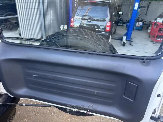 『TOTAL CAR SHOP FEEL』はナビ・オーディオも販売しております。 お気に入りの一台を見つけて下さい! ☆★☆詳細は『FEEL』の元気なスタッフまで →0078-6042-5806☆★☆ スズキ ジムニー