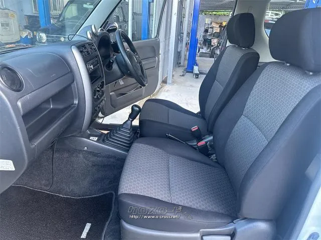 『TOTAL CAR SHOP FEEL』は、全国のオークション会場と提携しております。店舗に無いお車でもお気軽にご相談下さい!☆詳細は『FEEL』の元気なスタッフまで→0078-6042-5806☆ スズキ ジムニー