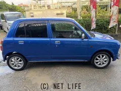 光岡自動車 レイ