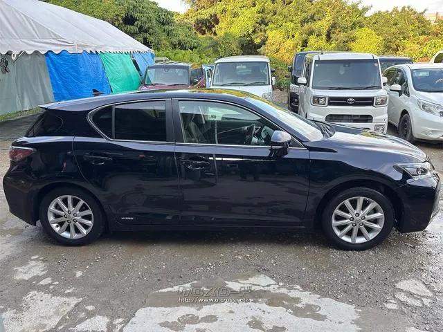 『TOTAL CAR SHOP FEEL』は、認証工場併設で整備もお任せください。法定点検記録簿付き☆詳細は『FEEL』の元気なスタッフまで→0078-6042-5806☆ レクサス CT