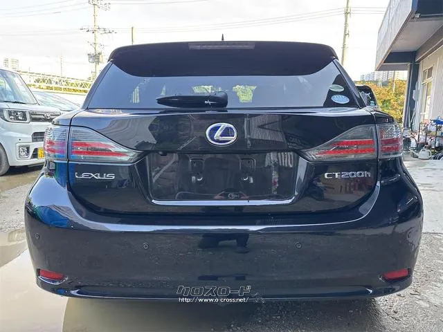 『TOTAL CAR SHOP FEEL』は、外装WAXかけ&内装クリーニングでピカピカ納車宣言!!☆★☆詳細は『FEEL』の元気なスタッフまで → 0078-6042-5806☆★☆ レクサス CT