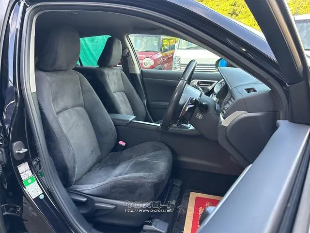 『TOTAL CAR SHOP FEEL』は、ハンドルカバーやアクセサリー、ホイール等の販売も充実!お客様のカーライフをサポート☆詳細は『FEEL』の元気なスタッフまで→0078-6042-5806☆ レクサス CT