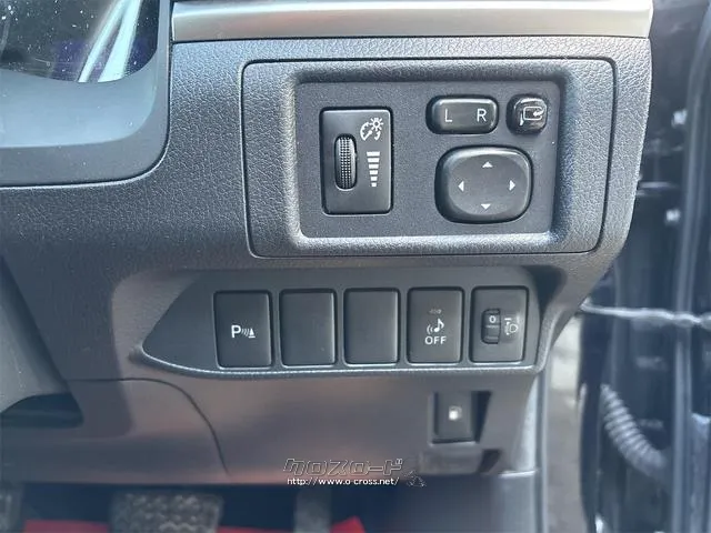『TOTAL CAR SHOP FEEL』は、外装WAXかけ&内装クリーニングでピカピカ納車宣言!!☆★☆詳細は『FEEL』の元気なスタッフまで → 0078-6042-5806☆★☆ レクサス CT