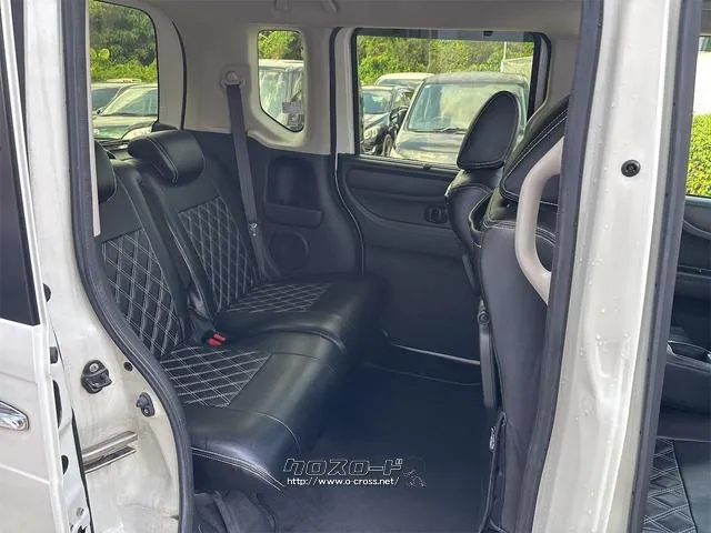 『TOTAL CAR SHOP FEEL』は、納車前にしっかり点検・整備!オイルやエレメント等も交換後、納車します!! ☆★☆詳細は『FEEL』の元気なスタッフまで→0078-6042-5806☆★☆ ホンダ N-BOX