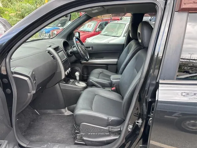 『TOTAL CAR SHOP FEEL』なら整備も板金塗装もお任せください!お客様のカーライフを充実サポート!!☆★☆詳細は『FEEL』の元気なスタッフまで → 0078-6042-5806☆★☆ 日産 エクストレイル