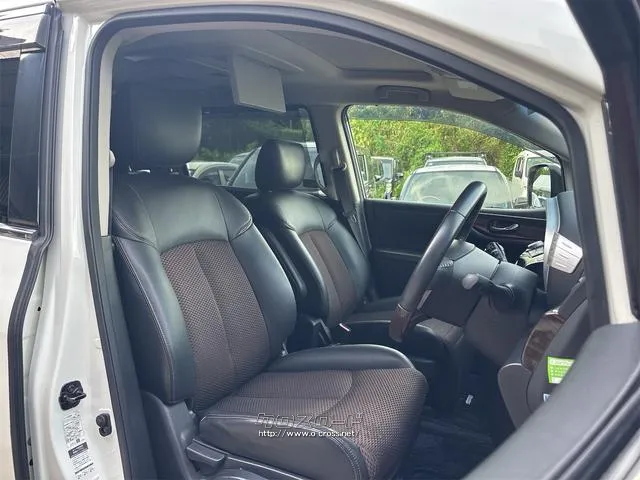 『TOTAL CAR SHOP FEEL』は、ボディーコーティングやフィルム施工等オプションも多数ご用意しております!! ☆★☆詳細は『FEEL』の元気なスタッフまで0078-6042-5806☆★☆ 日産 エルグランド