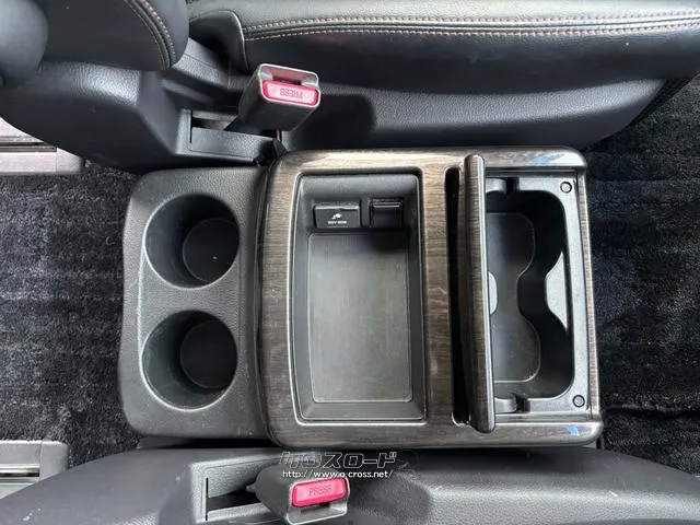 『TOTAL CAR SHOP FEEL』はナビ・オーディオも販売しております。 お気に入りの一台を見つけて下さい! ☆★☆詳細は『FEEL』の元気なスタッフまで →0078-6042-5806☆★☆ 日産 エルグランド