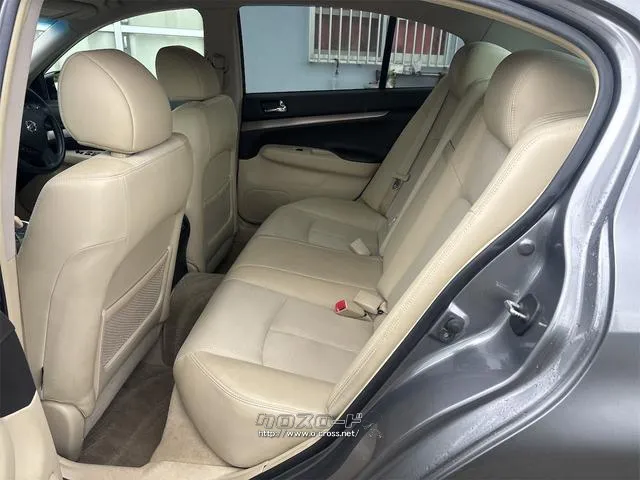 『TOTAL CAR SHOP FEEL』は、ボディーコーティングやフィルム施工等オプションも多数ご用意しております!! ☆★☆詳細は『FEEL』の元気なスタッフまで0078-6042-5806☆★☆ 日産 スカイライン