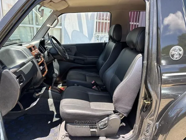 『TOTAL CAR SHOP FEEL』は、ボディーコーティングやフィルム施工等オプションも多数ご用意しております!! ☆★☆詳細は『FEEL』の元気なスタッフまで0078-6042-5806☆★☆ 三菱 パジェロジュニア