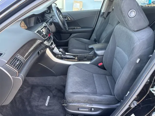 『TOTAL CAR SHOP FEEL』は、納車前にしっかり点検・整備!オイルやエレメント等も交換後、納車します!! ☆★☆詳細は『FEEL』の元気なスタッフまで→0078-6042-5806☆★☆ ホンダ アコードハイブリッド