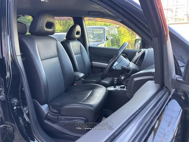 『TOTAL CAR SHOP FEEL』はナビ・オーディオも販売しております。 お気に入りの一台を見つけて下さい! ☆★☆詳細は『FEEL』の元気なスタッフまで →0078-6042-5806☆★☆ 日産 エクストレイル