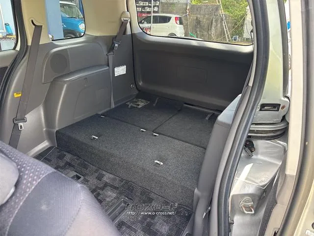 『TOTAL CAR SHOP FEEL』はナビ・オーディオも販売しております。 お気に入りの一台を見つけて下さい! ☆★☆詳細は『FEEL』の元気なスタッフまで →0078-6042-5806☆★☆ トヨタ アイシス