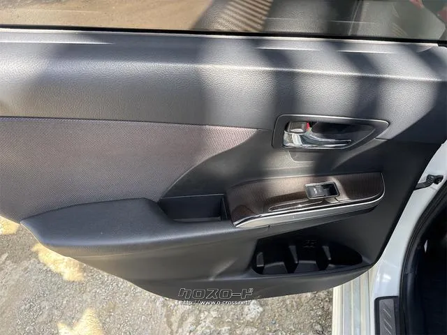 『TOTAL CAR SHOP FEEL』は、納車前にしっかり点検・整備!オイルやエレメント等も交換後、納車します!! ☆★☆詳細は『FEEL』の元気なスタッフまで→0078-6042-5806☆★☆ トヨタ カムリハイブリッド