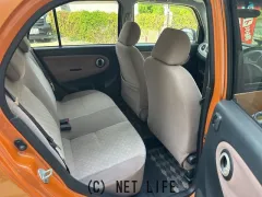 ダイハツ ミラジーノ