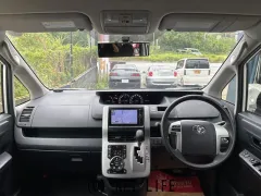 トヨタ ヴォクシー