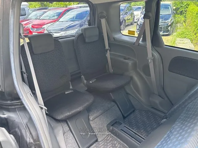 『TOTAL CAR SHOP FEEL』は、外装クリーニング&内装クリーニングでピカピカ納車!!お問い合わせは『FEEL』の元気なスタッフまで!!→0078-6042-5806にお電話ください☆★☆ トヨタ シエンタ