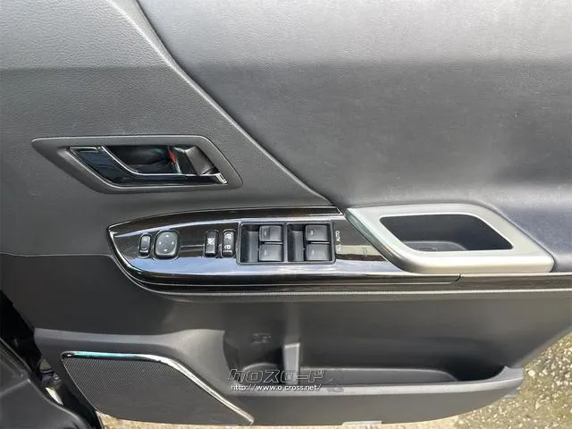 『FEEL』は、全車総額表示・第三者機関鑑定導入中・修復歴開示・走行管理システムで安心・安全をお届け!!詳細は『FEEL』の元気なスタッフまで♪♪♪→0078-6042-5806にお電話ください!!☆ トヨタ ヴェルファイア