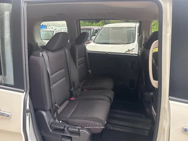 『TOTAL CAR SHOP FEEL』は、外装クリーニング&内装クリーニングでピカピカ納車!!お問い合わせは『FEEL』の元気なスタッフまで!!→0078-6042-5806にお電話ください☆★☆ 日産 セレナ