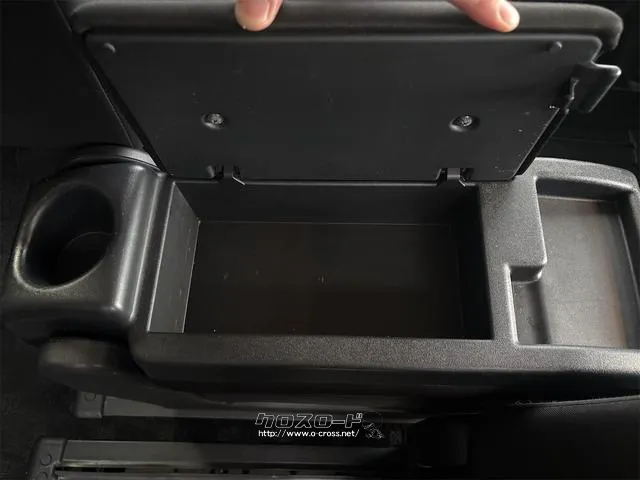 『TOTAL CAR SHOP FEEL』はナビ・オーディオも販売しております。 お気に入りの一台を見つけて下さい! ☆★☆詳細は『FEEL』の元気なスタッフまで →0078-6042-5806☆★☆ 日産 セレナ