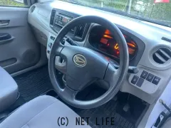 ダイハツ ミライース