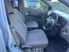 ダイハツ ミライース