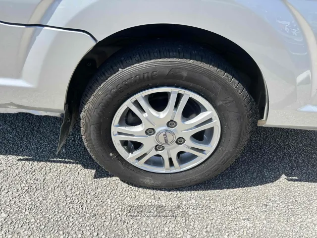 日産 NT100クリッパー