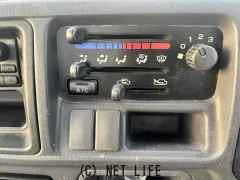 部品取車 サンバートラック4WD