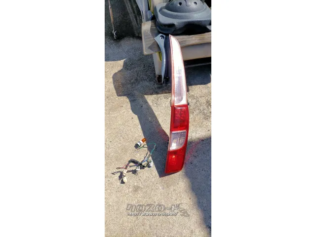 外装・エアロ テールレンズ右ヒビあり