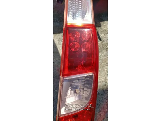 外装・エアロ テールレンズ右ヒビあり