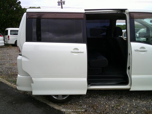 右側スライドドア 日産 セレナ