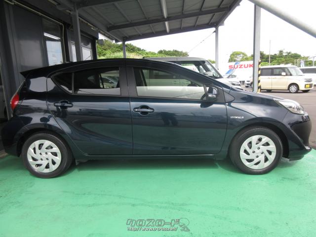 トヨタ アクア S・2017(H29)年式・ブラッキッシュアゲハガラスフレーク