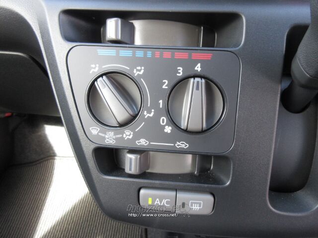 ダイハツ ミライース