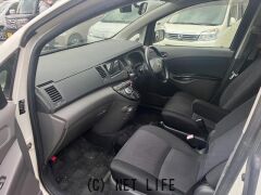 トヨタ アイシス