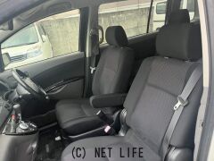 トヨタ アイシス