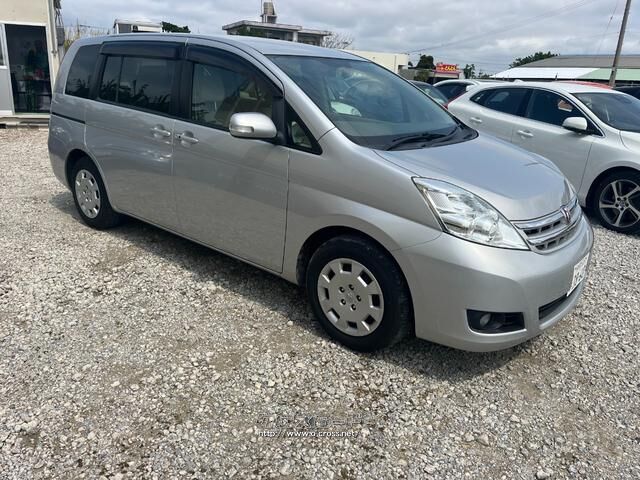 トヨタ アイシス