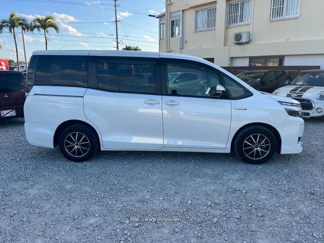 トヨタ ヴォクシー