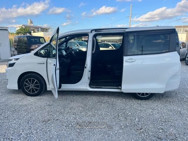 トヨタ ヴォクシー