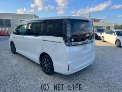 トヨタ ヴォクシー