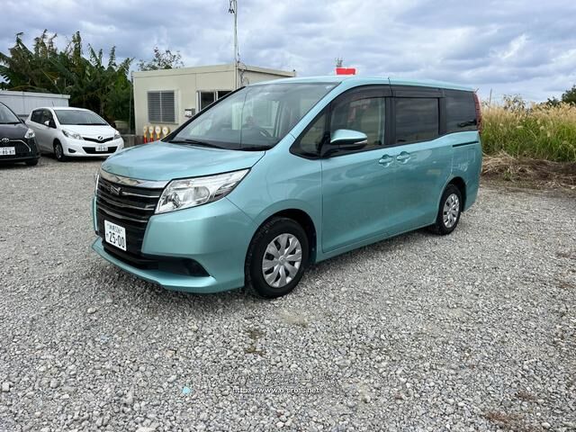 トヨタ ノア（NOAH） 2.0 X・2014(H26)年式・Lグリーン・2000cc・TOP