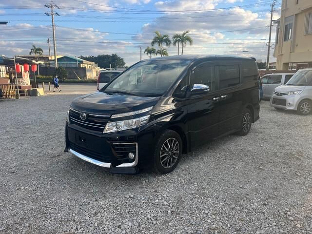 トヨタ ヴォクシー