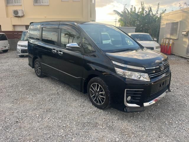 トヨタ ヴォクシー