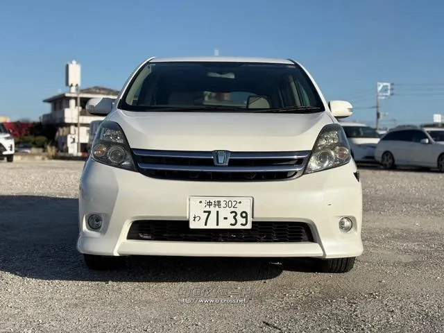 トヨタ アイシス