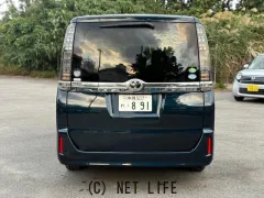 トヨタ ヴォクシー